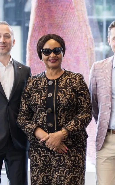 Leading Edge ConsultingFluent in Finding Leaders